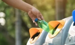 Tôi nhiều năm 'cạch mặt' đồ nhựa